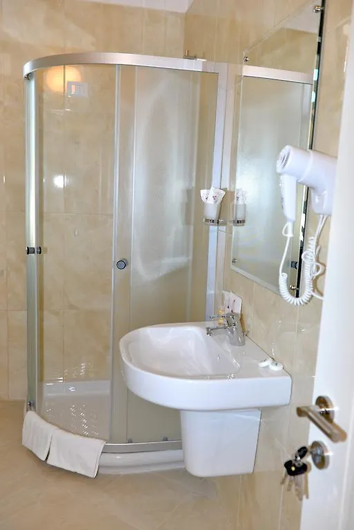 Grand White City Hotel Berat