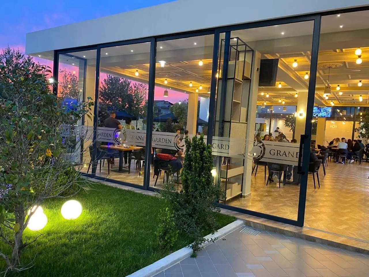 Grand White City Hotel Berat
