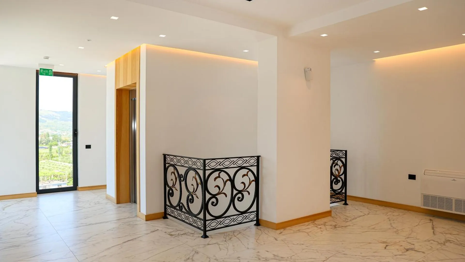 Grand White City Hotel Berat