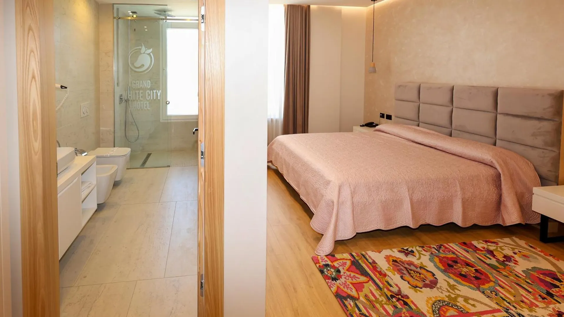 Grand White City Hotel Berat Albania