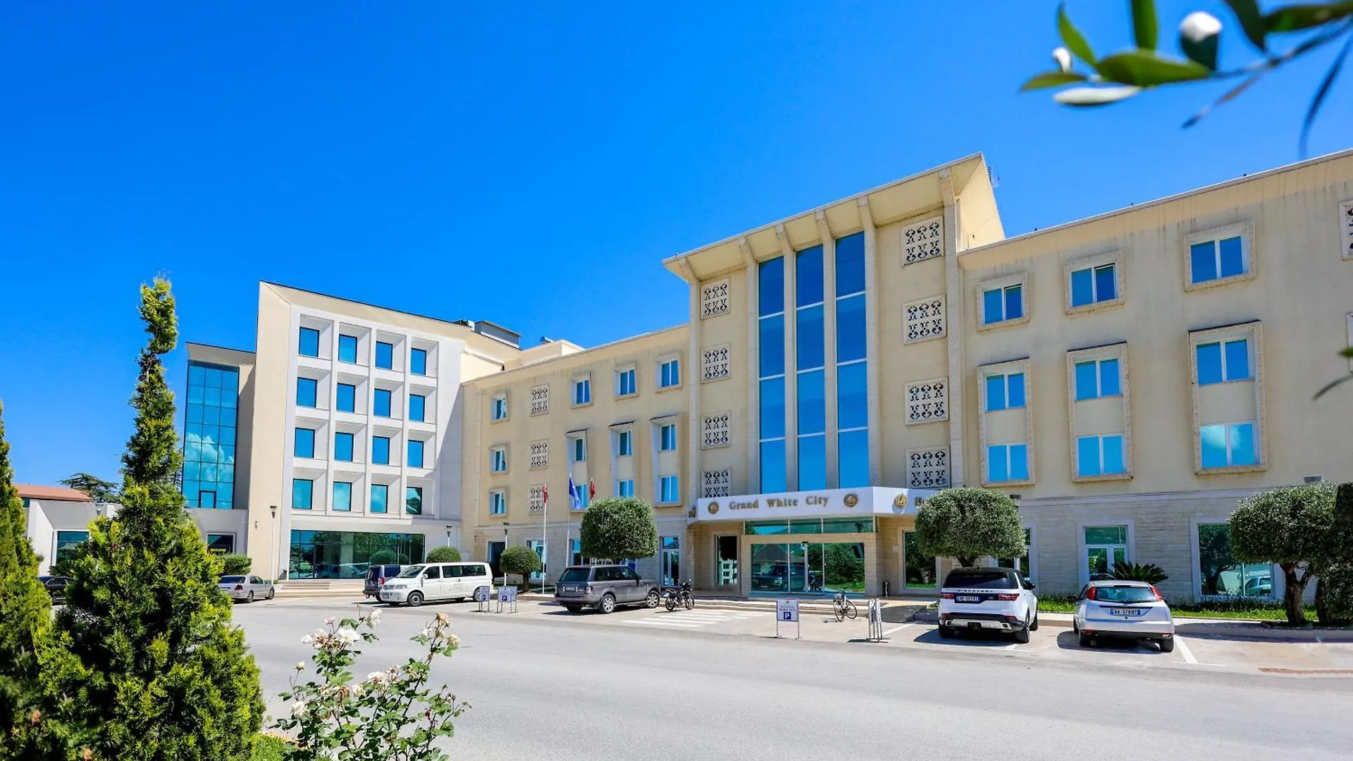 Grand White City Hotel Berat