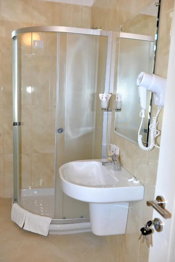 Grand White City Hotel Berat