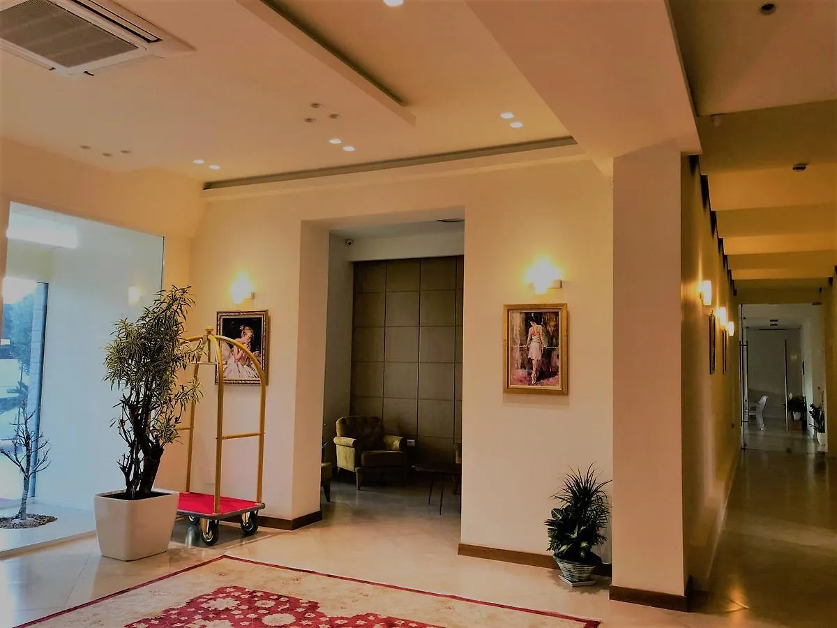Grand White City Hotel Berat