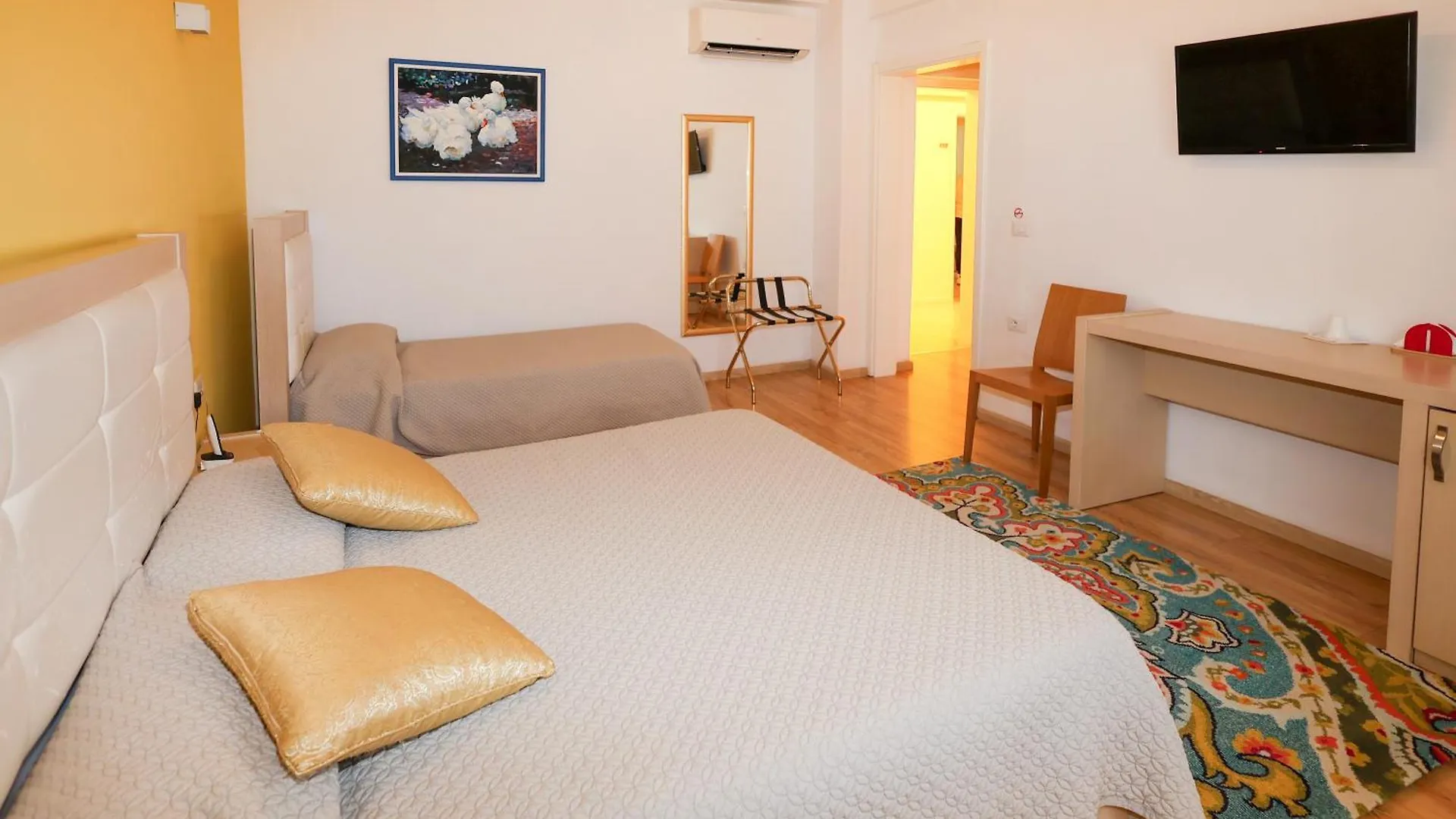 Grand White City Hotel Berat